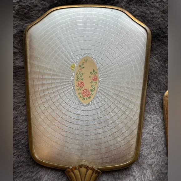 Vintage mirror and brush set - Picture 4 of 6